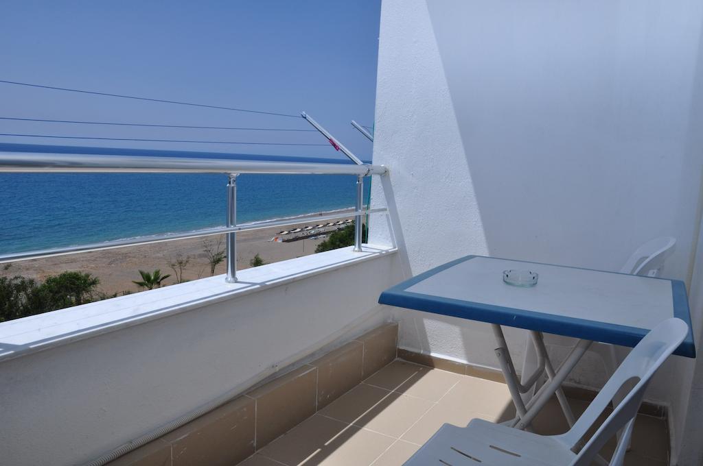 Mavi Cennet Camping Caravan Kızılot 외부 사진